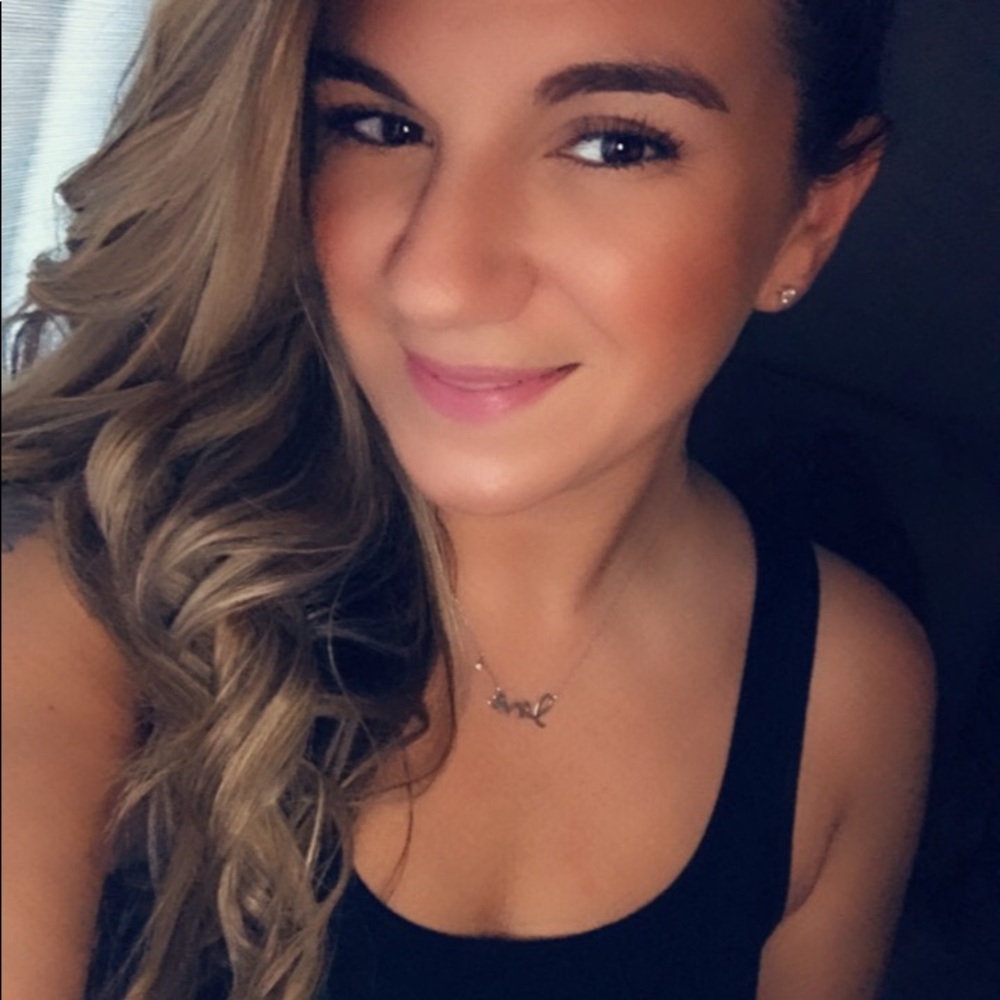 Meet your Posher, Sara